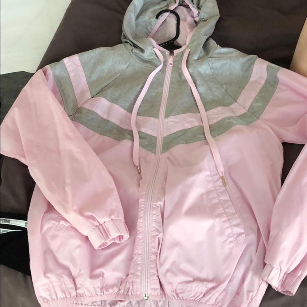 Women’s windbreaker zip up